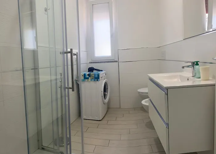 Marehouse アパート